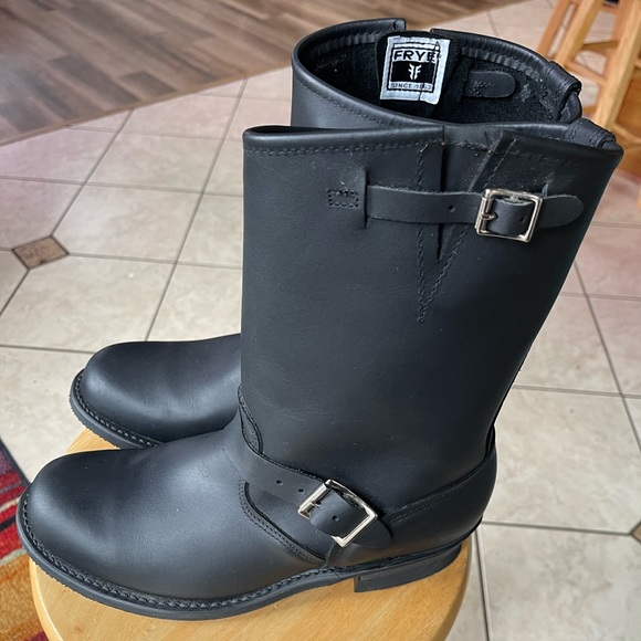 Frye Shoes - Frye 12R Engineer Boots women’s size 11